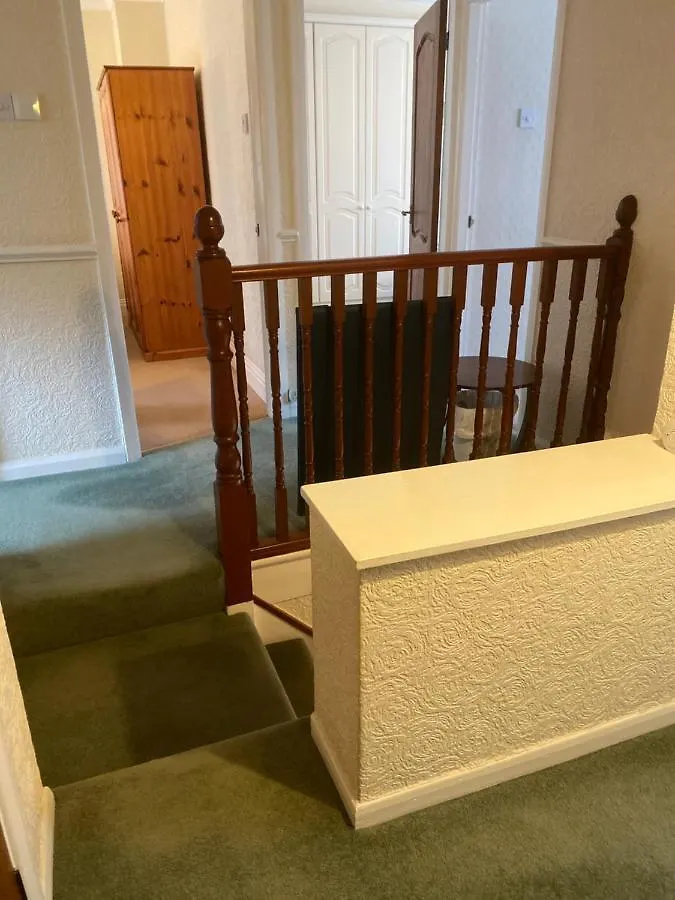 Bexleyhealth Town Center 5 Bedroom Luxurious Home Bexleyheath 0*,